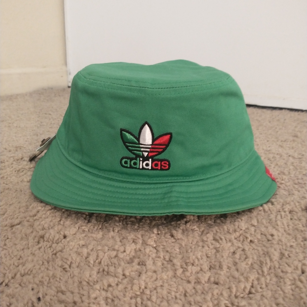 ADIDAS OG FB Nations Bucket size:OSFA color:VividGreen/White/ScarletRed